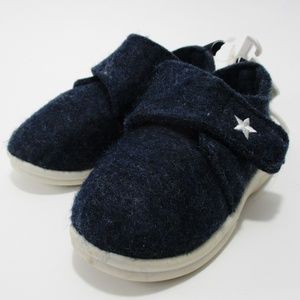 SKIDDERS Kid's Navy Blue  Desert Star Shoes 6 NWT